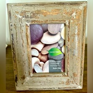 NWT Danny Seo Rustic 5 By 7” Handcrafted Picture Frame